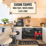Appartement Lys - Ideal Pour Familles & Amis - Hypercentre - Vue Fontaine Sube Et Cathedrale - Wifi - Machine A Laver - Gare, Cathedrale De Reims, Commerces, Restaurants & Transports En Commun Accessibles A Pied En Moins De 10 Minutes Reims