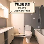 Lys - Ideal Pour Familles & Amis - Hypercentre - Vue Fontaine Sube Et Cathedrale - Wifi - Machine A Laver - Gare, Cathedrale De Reims, Commerces, Restaurants & Transports En Commun Accessibles A Pied En Moins De 10 Minutes Reims