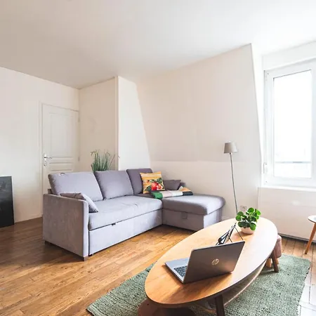 Lys - Ideal Pour Familles & Amis - Hypercentre - Vue Fontaine Sube Et Cathedrale - Wifi - Machine A Laver - Gare, Cathedrale De Reims, Commerces, Restaurants & Transports En Commun Accessibles A Pied En Moins De 10 Minutes Reims