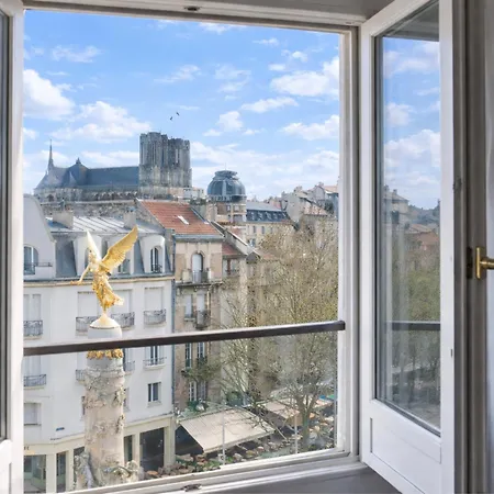 Lys - Ideal Pour Familles & Amis - Hypercentre - Vue Fontaine Sube Et Cathedrale - Wifi - Machine A Laver - Gare, Cathedrale De Reims, Commerces, Restaurants & Transports En Commun Accessibles A Pied En Moins De 10 Minutes * Reims